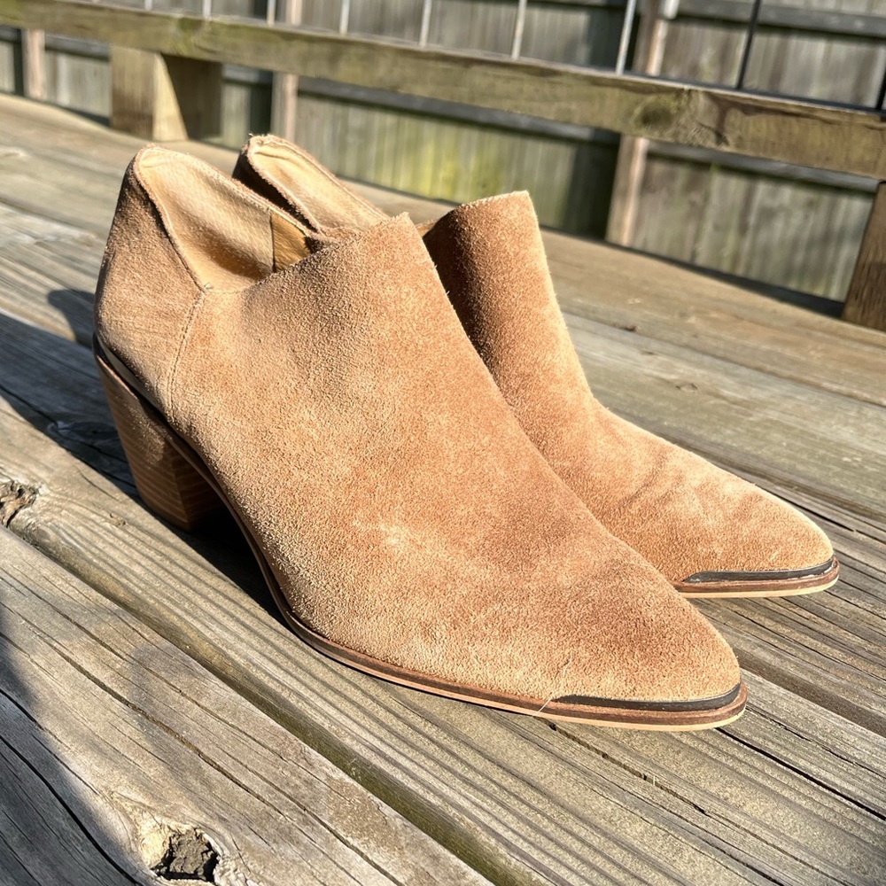 Lucky brand tan booties with metal detailing. Size 10